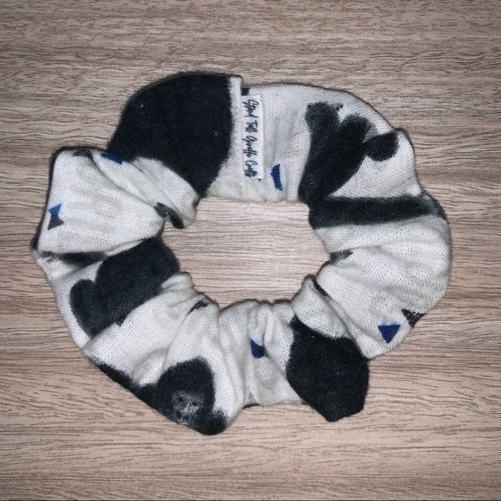 $7ea or 3/$15 Save the Gorillas hair Scrunchie handmade new